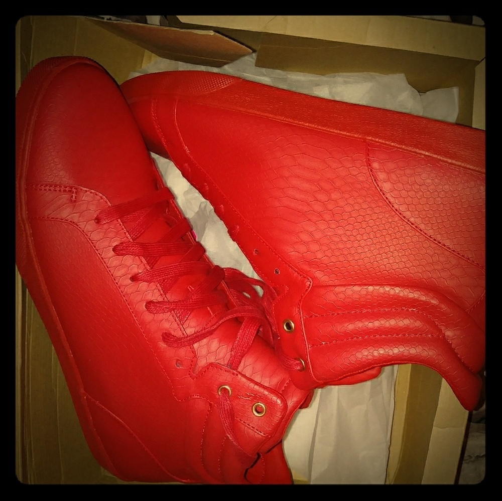 Sneakers